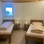 Apartment Ferienwohnung, 2 Zimmer, 4 Bis 6 Personen, 67 Qm, Mit Grossem Balkon, Entlang Am Fluss, An Der Aach, Am Bodensee, Nah Am Naturschutzgebiet Singen