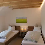 Ferienwohnung, 2 Zimmer, 4 Bis 6 Personen, 67 Qm, Mit Grossem Balkon, Entlang Am Fluss, An Der Aach, Am Bodensee, Nah Am Naturschutzgebiet Apartment