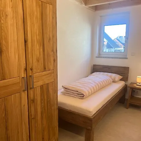 Ferienwohnung, 2 Zimmer, 4 Bis 6 Personen, 67 Qm, Mit Grossem Balkon, Entlang Am Fluss, An Der Aach, Am Bodensee, Nah Am Naturschutzgebiet アパート