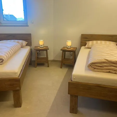 Ferienwohnung, 2 Zimmer, 4 Bis 6 Personen, 67 Qm, Mit Grossem Balkon, Entlang Am Fluss, An Der Aach, Am Bodensee, Nah Am Naturschutzgebiet