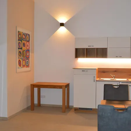 アパート Ferienwohnung, 2 Zimmer, 4 Bis 6 Personen, 67 Qm, Mit Grossem Balkon, Entlang Am Fluss, An Der Aach, Am Bodensee, Nah Am Naturschutzgebiet