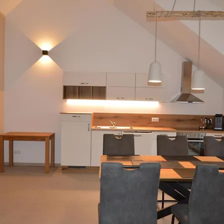 Ferienwohnung, 2 Zimmer, 4 Bis 6 Personen, 67 Qm, Mit Grossem Balkon, Entlang Am Fluss, An Der Aach, Am Bodensee, Nah Am Naturschutzgebiet