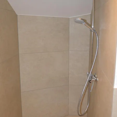 アパート Ferienwohnung, 2 Zimmer, 4 Bis 6 Personen, 67 Qm, Mit Grossem Balkon, Entlang Am Fluss, An Der Aach, Am Bodensee, Nah Am Naturschutzgebiet