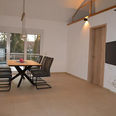 Appartement Ferienwohnung, 2 Zimmer, 4 Bis 6 Personen, 67 Qm, Mit Grossem Balkon, Entlang Am Fluss, An Der Aach, Am Bodensee, Nah Am Naturschutzgebiet