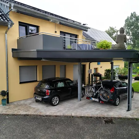 Appartement Ferienwohnung, 2 Zimmer, 4 Bis 6 Personen, 67 Qm, Mit Grossem Balkon, Entlang Am Fluss, An Der Aach, Am Bodensee, Nah Am Naturschutzgebiet Singen