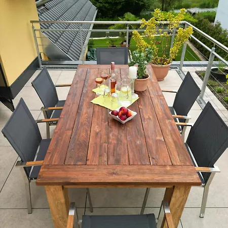 アパート Ferienwohnung, 2 Zimmer, 4 Bis 6 Personen, 67 Qm, Mit Grossem Balkon, Entlang Am Fluss, An Der Aach, Am Bodensee, Nah Am Naturschutzgebiet
