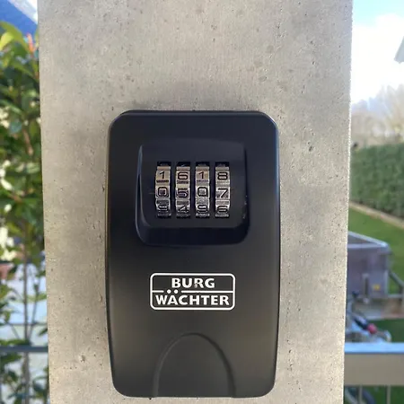 Ferienwohnung, 2 Zimmer, 4 Bis 6 Personen, 67 Qm, Mit Grossem Balkon, Entlang Am Fluss, An Der Aach, Am Bodensee, Nah Am Naturschutzgebiet アパート